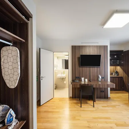 Sevendays Boardinghouse