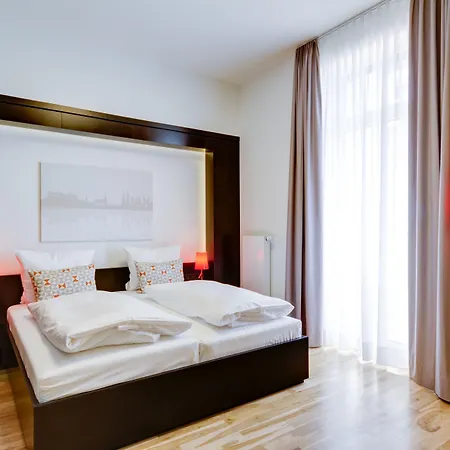 Sevendays Boardinghouse 4*