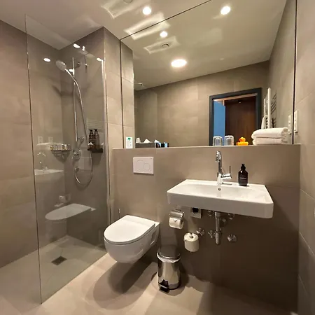 Sevendays Boardinghouse 4*