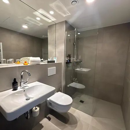 Sevendays Boardinghouse 4*