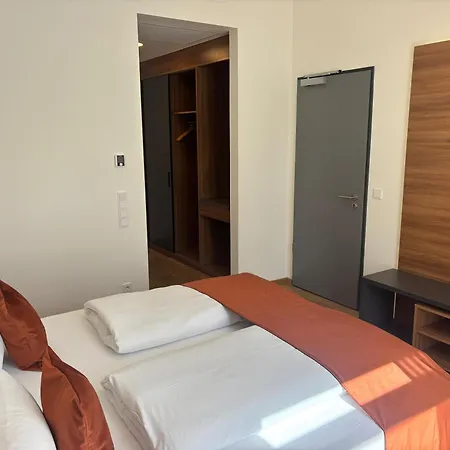 Sevendays Boardinghouse 4*