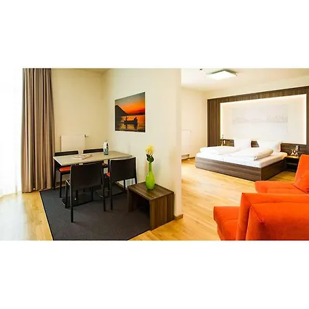 Sevendays Boardinghouse 4*